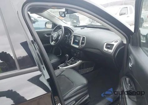 2018 Jeep Compass Latitude 4X4 from USA, damaged, VIN 3C4NJDBB5JT372222